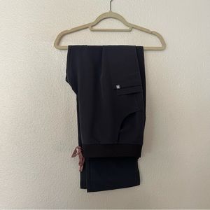 FIGS Charcoal L Kade Cargo Pants